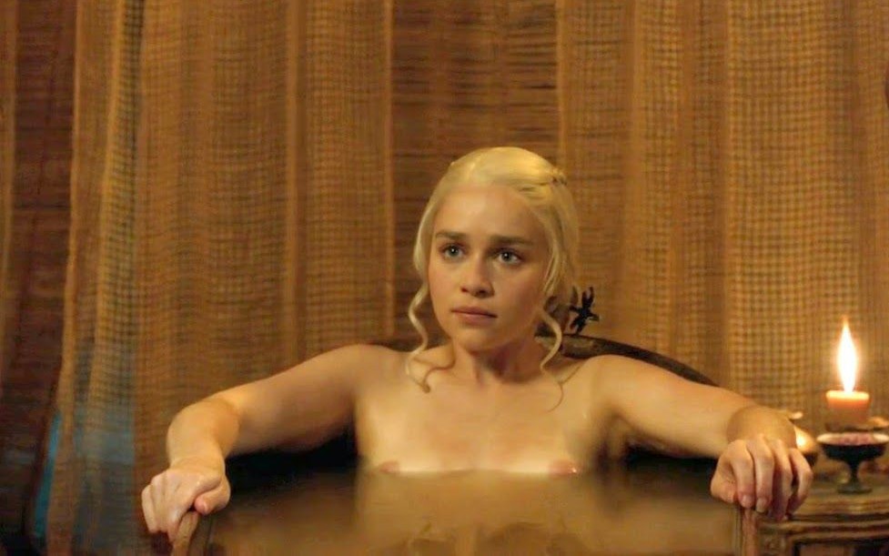 Emilia Clarke nude. Photo - 20