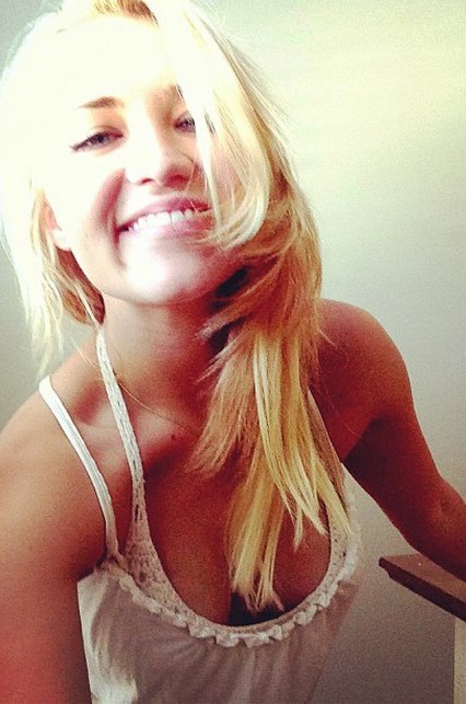 Emily Osment nude. Photo - 21